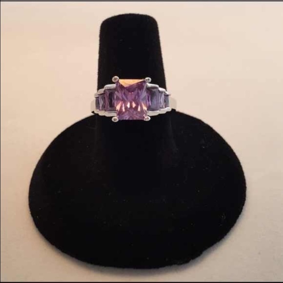 Pretty purple amethyst ring. Sizes 7&8 available - Picture 2 of 4